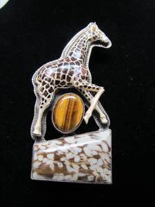 AMY KAHN RUSSELL Handmade Sculptural Brooch Pendant #10 wCarved Giraffe
