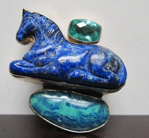 AMY KAHN RUSSELL Handmade Sculptural Brooch Pendant #13 wCarved Lapis Horse