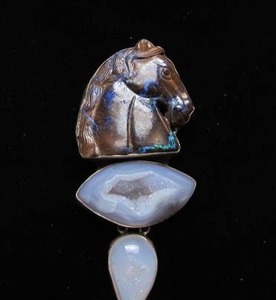 AMY KAHN RUSSELL Handmade Sculptural Brooch Pendant #19 wCarved Horse Head