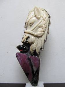 AMY KAHN RUSSELL Handmade Sculptural Brooch Pendant #25 Carved Horse Head &amp Stones