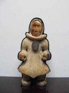 AMY KAHN RUSSELL Handmade Sculptural Brooch Pendant #30 wCarved Standing Inuit Figure