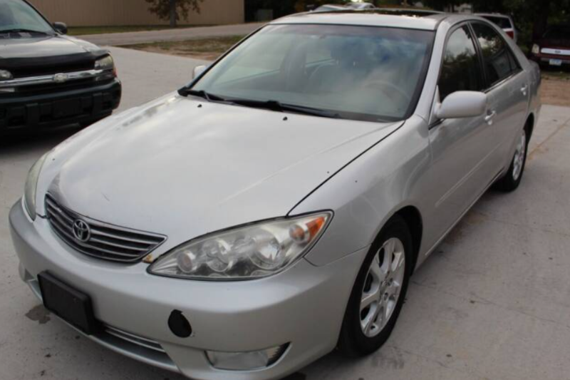 2006 Toyota Camry XLE 4dr Sedan