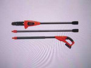 (PLT2) Black &amp Decker 20V 8 Cordless Pole Pruning Saw LPP120 - Open Box  Used