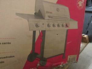 (PLT3) Royal Gourmet 5-Burner Gas Grill With Side Burner GA5401T