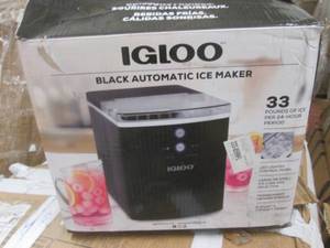 (PLT4) Igloo Large Capacity 33-Pound Automatic Ice Maker - Open Box