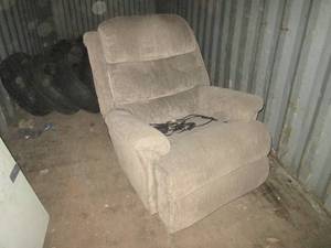 (CNTN) Lazboy Electric Recliner with Lumbar i n Brown