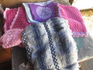 (TRK) 4 Blankets  Throws