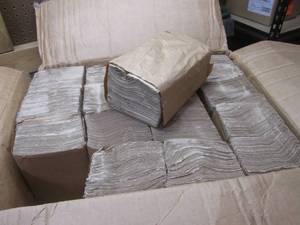 (II) Case of 4000 Single Fold Paper Towels 16 Bundles of 250