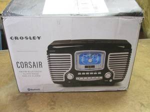 (LL) Crosley Corsair AMFM Bluetooth Clock Radio and CD Player - Open Box