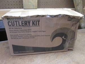 (OO) Case of 250 Cutlery Kits - Heavy Weight Plastic Fork, Knife, Spoon, Napkin, Saly &amp Pepper in Each Kit