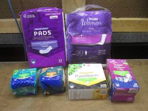 (TT) Assorted Womens Pads and Liners