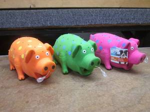 (SS) 3 Large Grunting Sound Pig Dog Toys