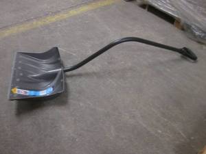 (MM) New Suncast 18 Combo Snow Shovel and Pusher