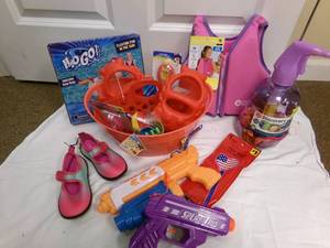 lot 85 image: misc. lot of girls pool and summer ...