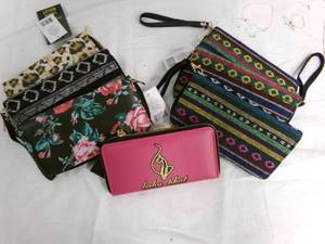 lot 96 image: Misc. lots of women wallets...