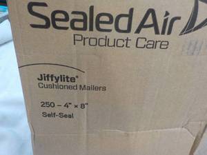 Sealed Air Jiffylife Cushioned Mailers 250 x 4 x 8