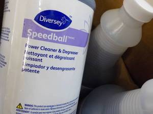 10 Diversey Speedball Power Cleaner and Degreaser -some leakage