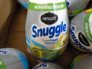 7 Renuzit Snuggle 7 oz...