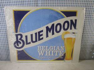 lot 11 image: (FS) Blue Moon Tin Sign - New In Wrap - 16 x 11 12