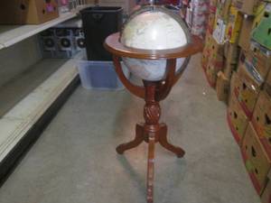 lot 62 image: (EC1) Vintage Cram Classic Globe with Solid Wood Stand - 38 High