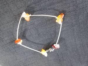lot 103 image: (CNTR) 7 12 925 Silver and Agate Bracelet