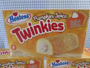 lot 123 image: (B-2) 3 Boxes Hostess Limited Edition Pumpkin Spice Twinkies Best by Nov 2023