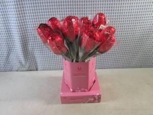 lot 163 image: (C-2) Display of 16 Chocolatey Roses Best by May 2024