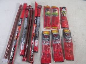 lot 186 image: (EC2) 12 Assorted Jack Links Past Date