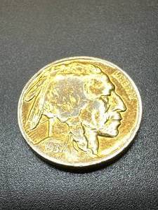 lot 40 image: 1937 Buffalo Nickel Plated in 24kt Gold