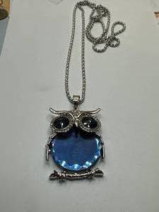 lot 50 image: Large Owl Necklace