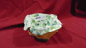 Longaberger 2006 6 Twist Basket with Fabric Protector