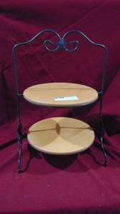 Longaberger Wrought Iron Pie Holder with 2 Wooden Insert