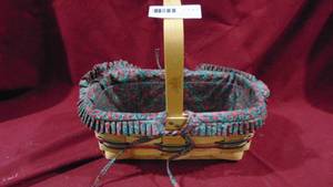 Peterboro 2003 Christmas Handled Basket with Fabric and Plastic Protector