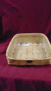 Peterboro Shallow Basket with Plastic Insert
