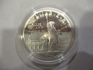 1986-S Statue of LibertyEllis Island Commemorative Silver Dollar