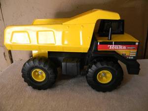 lot 7 image: VINTAGE MIGHTY TONKA 768 DUMP TRUCK YELLOW PRESSED STEEL - Original - NICE - GREAT PIECE - SEE PICTURES