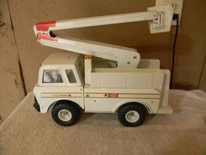 lot 11 image: RARE - Vintage Mighty Tonka Georgia Power Bucket Truck - Original - NICE - FANTASTIC PIECE - SEE PICTURES