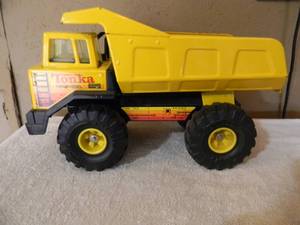 lot 12 image: Vintage Mighty Tonka Turbo Diesel Dump Truck - Original - NICE - GREAT PIECE - SEE PICTURES