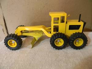 lot 13 image: Vintage Tonka Road Grader Yellow Pressed Steel Truck - NICE - GREAT PIECE - SEE PICTURES