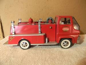 lot 19 image: Vintage 1960s Tonka Gas Turbine Pumper Fire Truck Pressed Steel - NICE - FANTASTIC PIECE - SEE PICTURES
