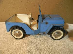 lot 23 image: Vintage Tonka Truck JEEP BLUE PRESSED STEEL - NICE - GREAT PIECE - SEE PICTURES