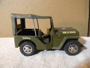 lot 26 image: VINTAGE 1960s Tonka Jeep Army Truck GR 2 - 2431 Military Steel Truck with Canopy - NICE - FANTASTIC PIECE - SEE PICTURES