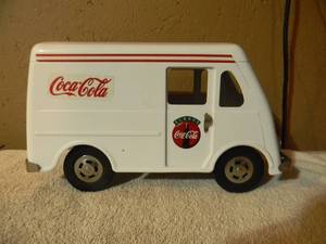 lot 31 image: VINTAGE CocaCola Pressed Steel Delivery Truck - NICE - COOL PIECE - SEE PICTURES