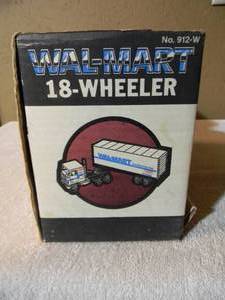 lot 37 image: VINTAGE NYLINT WAL-MART 18 WHEELER - IN BOX - NICE - FANTASTIC PECE - SEE PICTURES
