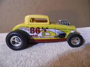 lot 44 image: VINTAGE Nylint 1998 Yahoo Engines 86 AG - NICE - COOL PECE - SEE PICTURES