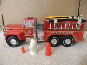 lot 48 image: VINTAGE NYLINT RESCUE PUMPER DIST. #2 ENGINE 875 - NICE - FANTASTIC PECE - SEE PICTURES