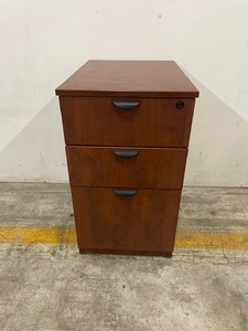 lot 14 image: Wood Laminate Drawer filing cabinet