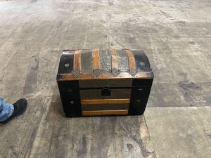 lot 65 image: Treasure Chest