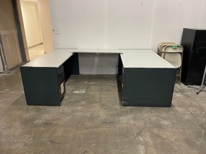 lot 77 image: U-Shape Work Station