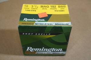 lot 204 image: 25 Remington Premier 10 Gauge 3-12 Magnum Steel BBB Shot Shotshells